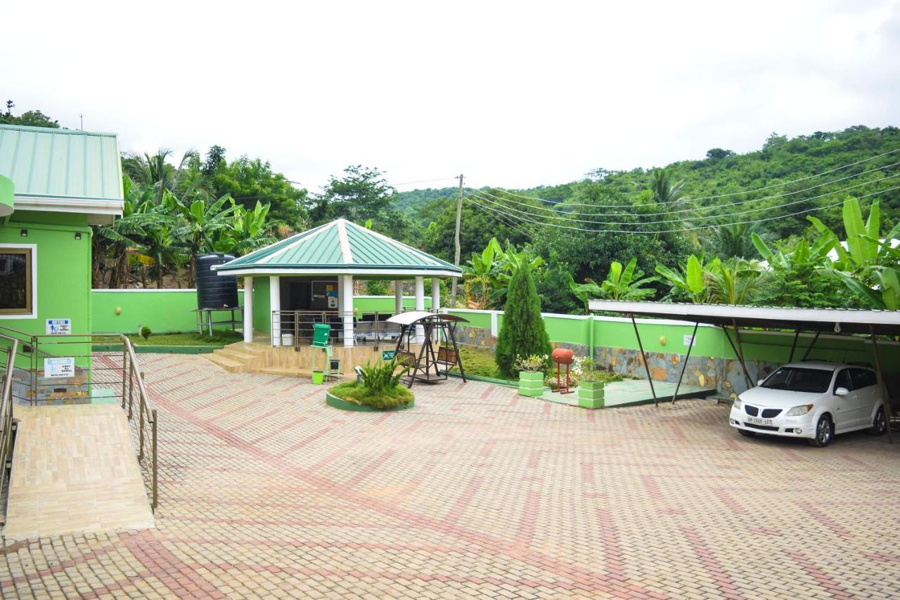 3A'S Guest House Akosombo Luaran gambar