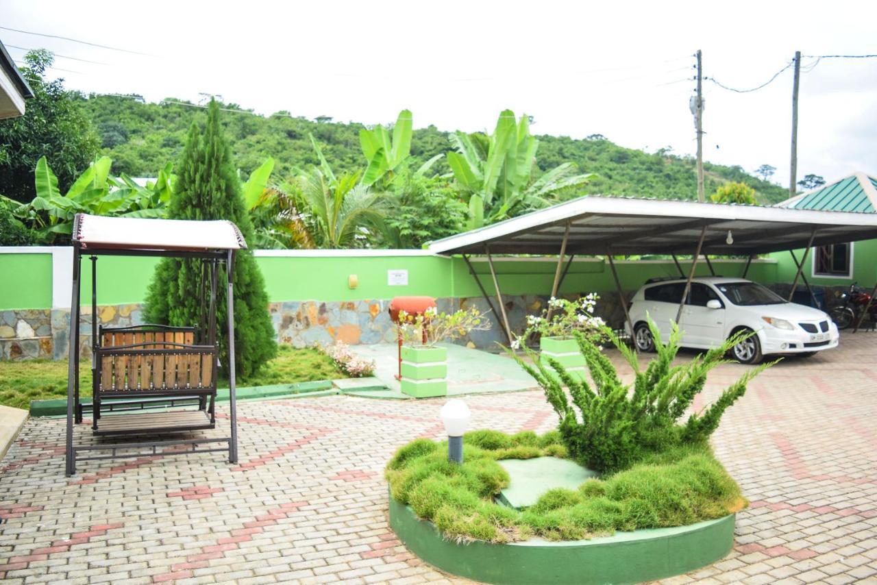 3A'S Guest House Akosombo Luaran gambar