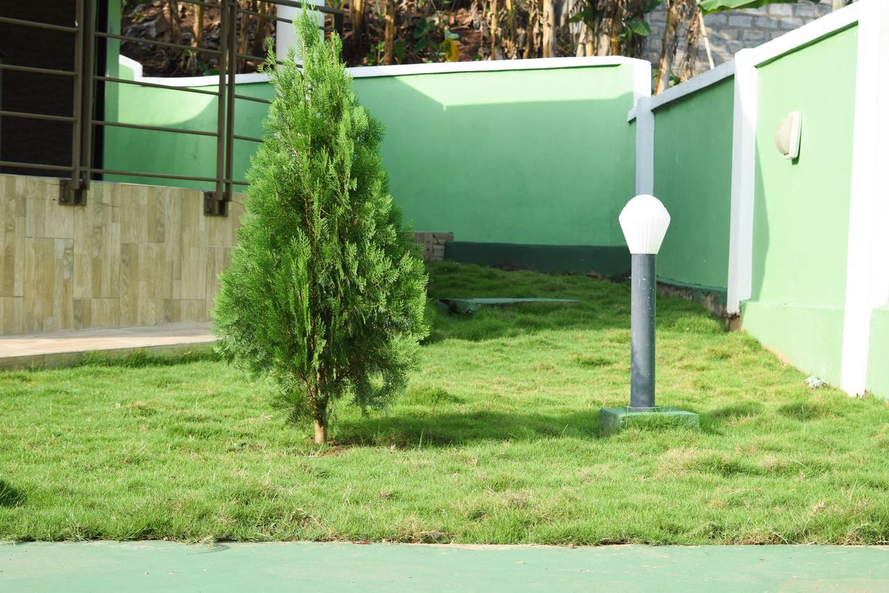 3A'S Guest House Akosombo Luaran gambar