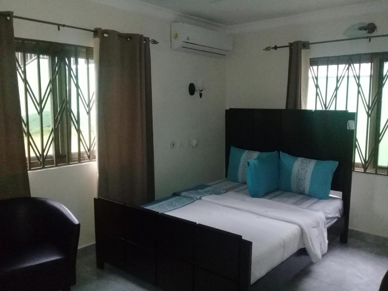 3A'S Guest House Akosombo Luaran gambar