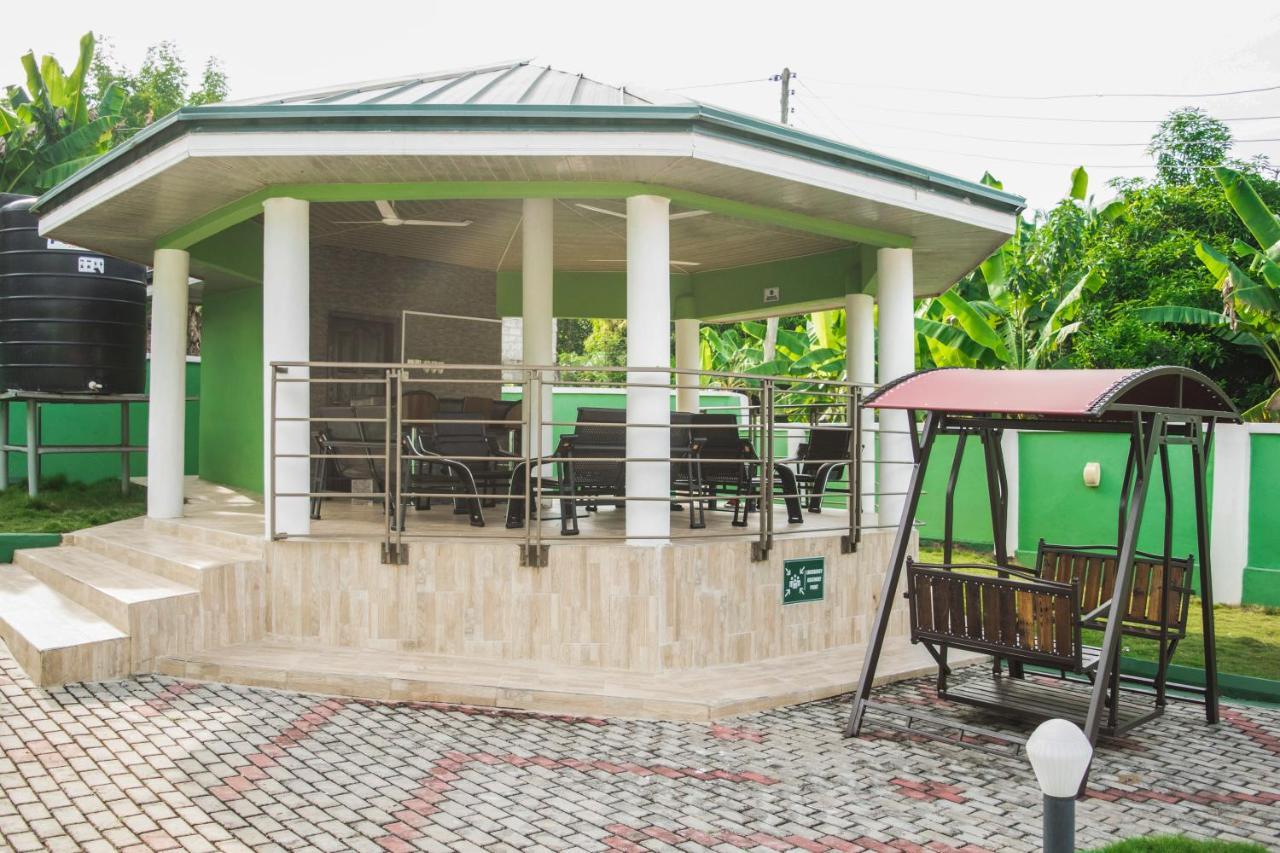 3A'S Guest House Akosombo Luaran gambar