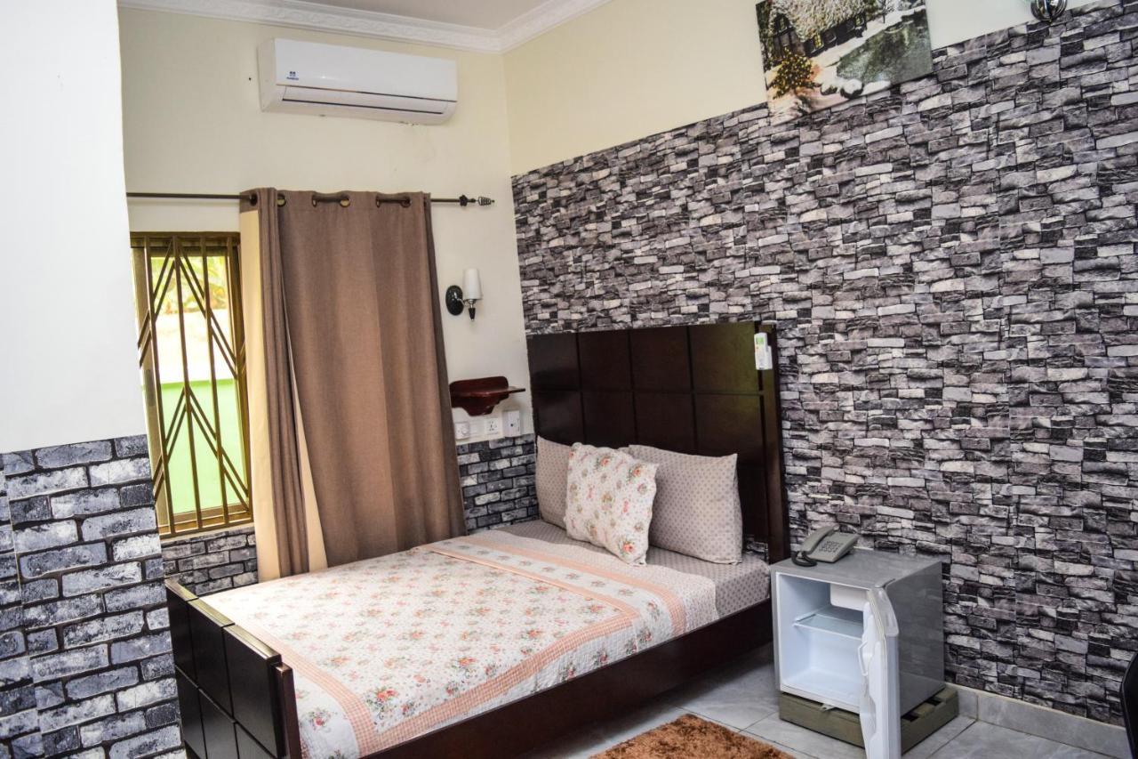 3A'S Guest House Akosombo Luaran gambar