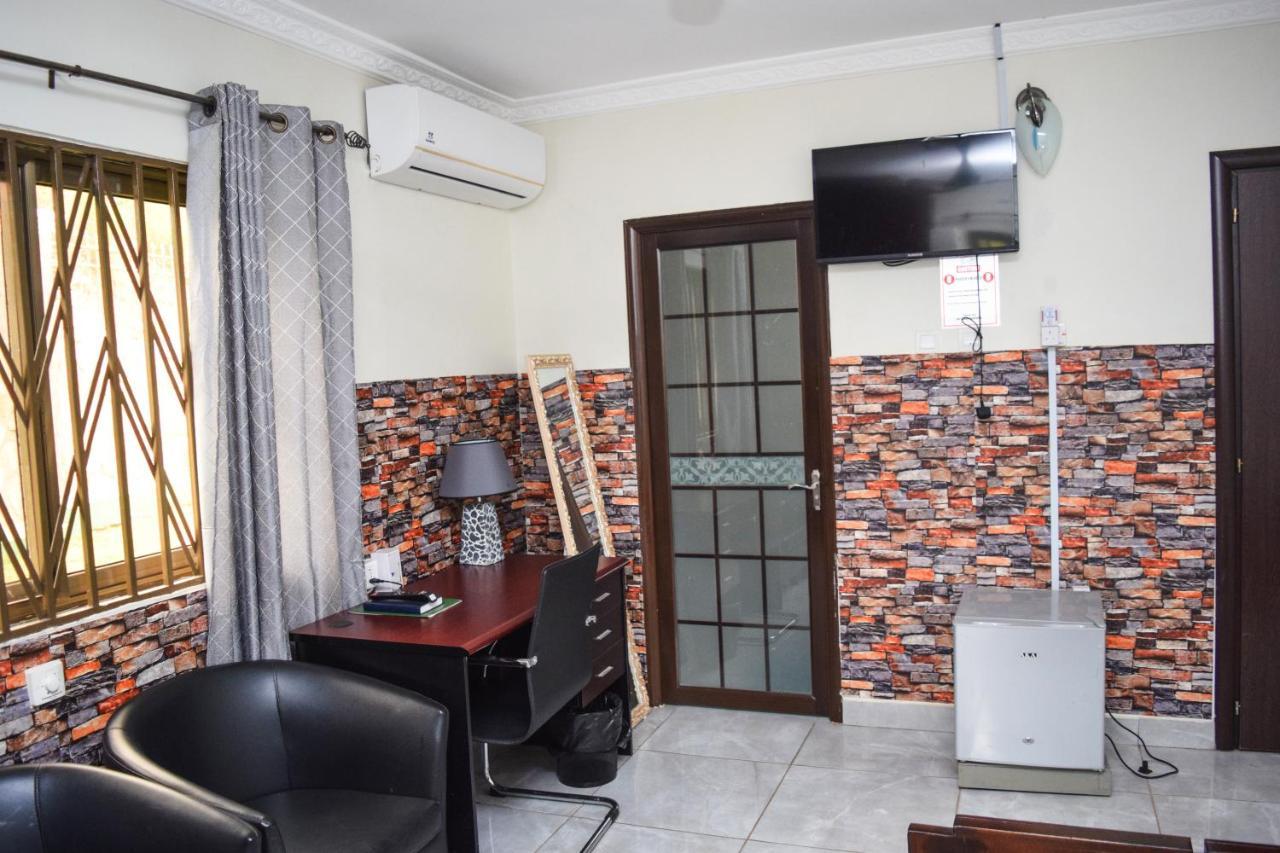 3A'S Guest House Akosombo Luaran gambar