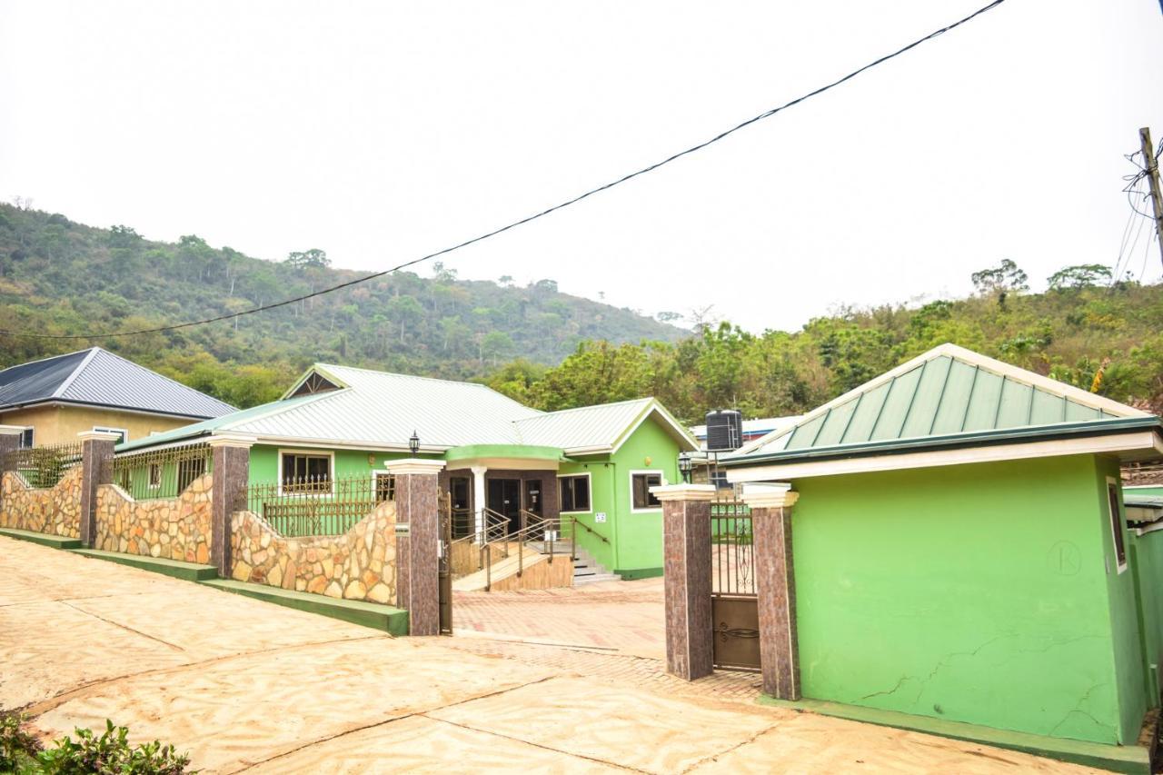 3A'S Guest House Akosombo Luaran gambar